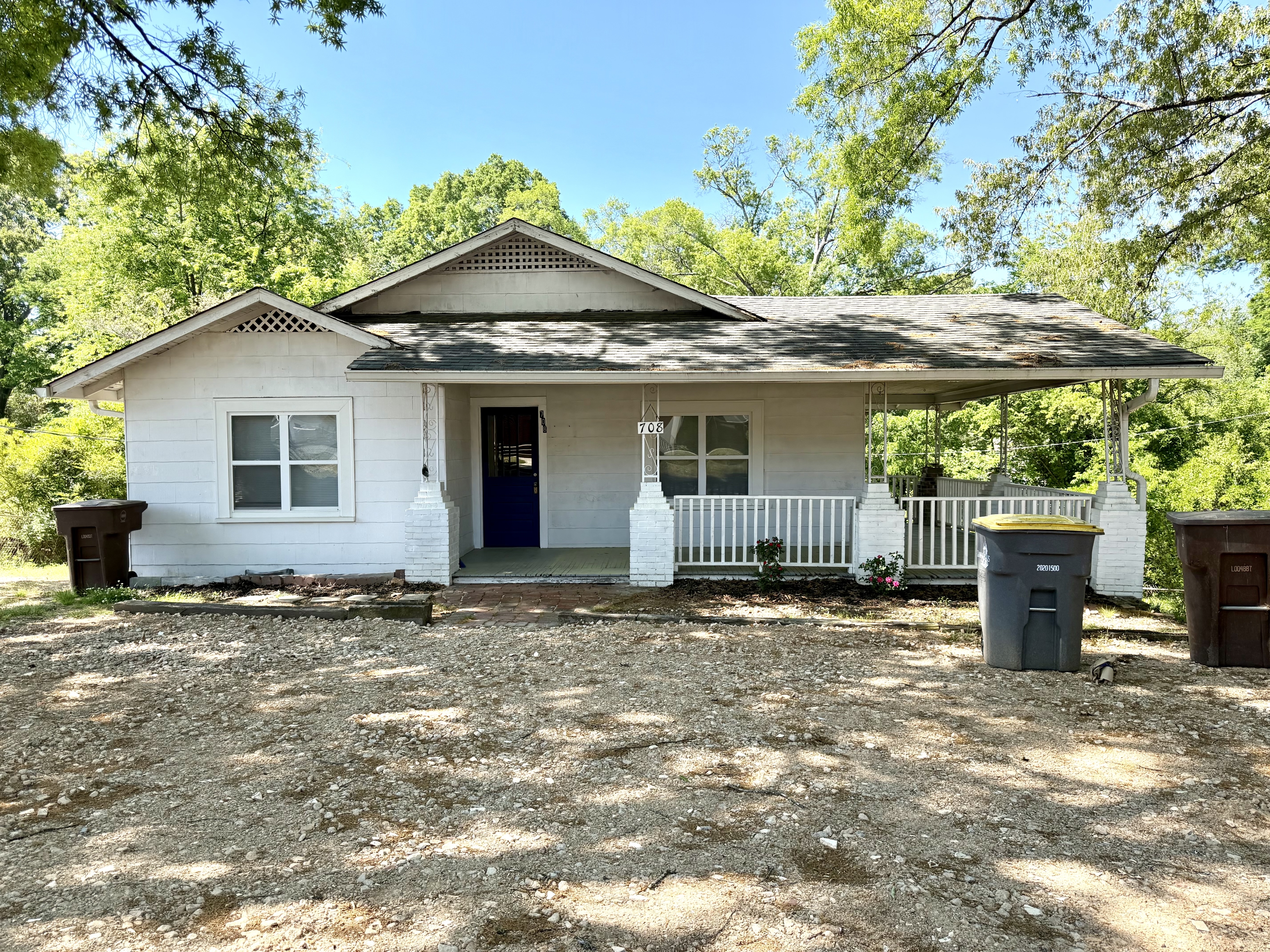 708 Buick Avenue - 1